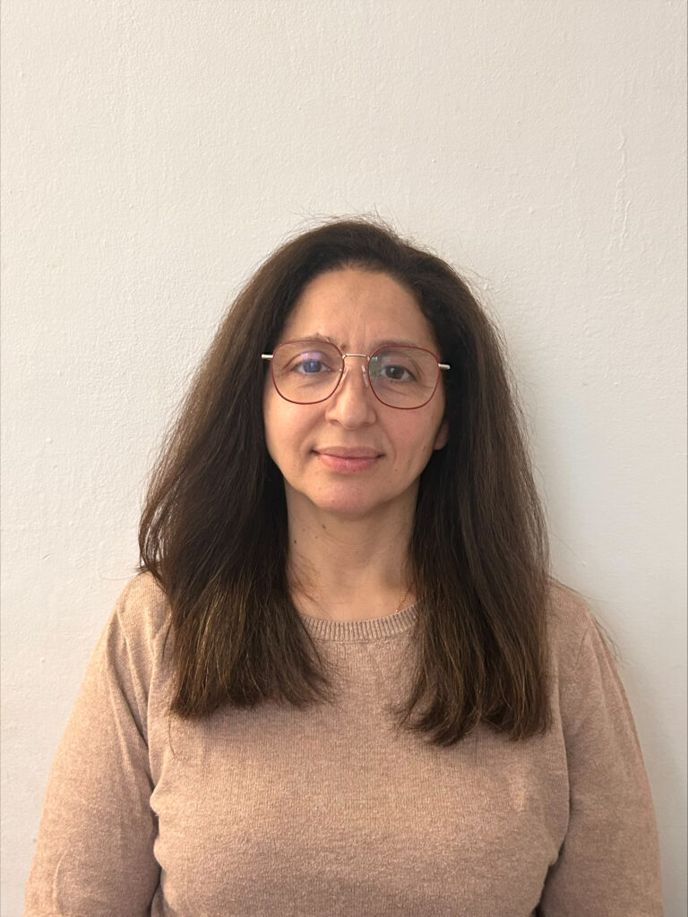 Ouarda AIT TALEB pour la page Qui sommes-nous